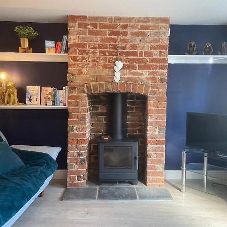 Woodbridge - Cosy Little 2-Bed Cottage ภายนอก รูปภาพ